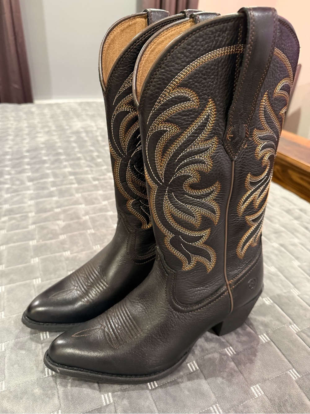 Ariat Black Leather Western Cowboy Boots